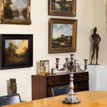 Vendue Next Door Part 1